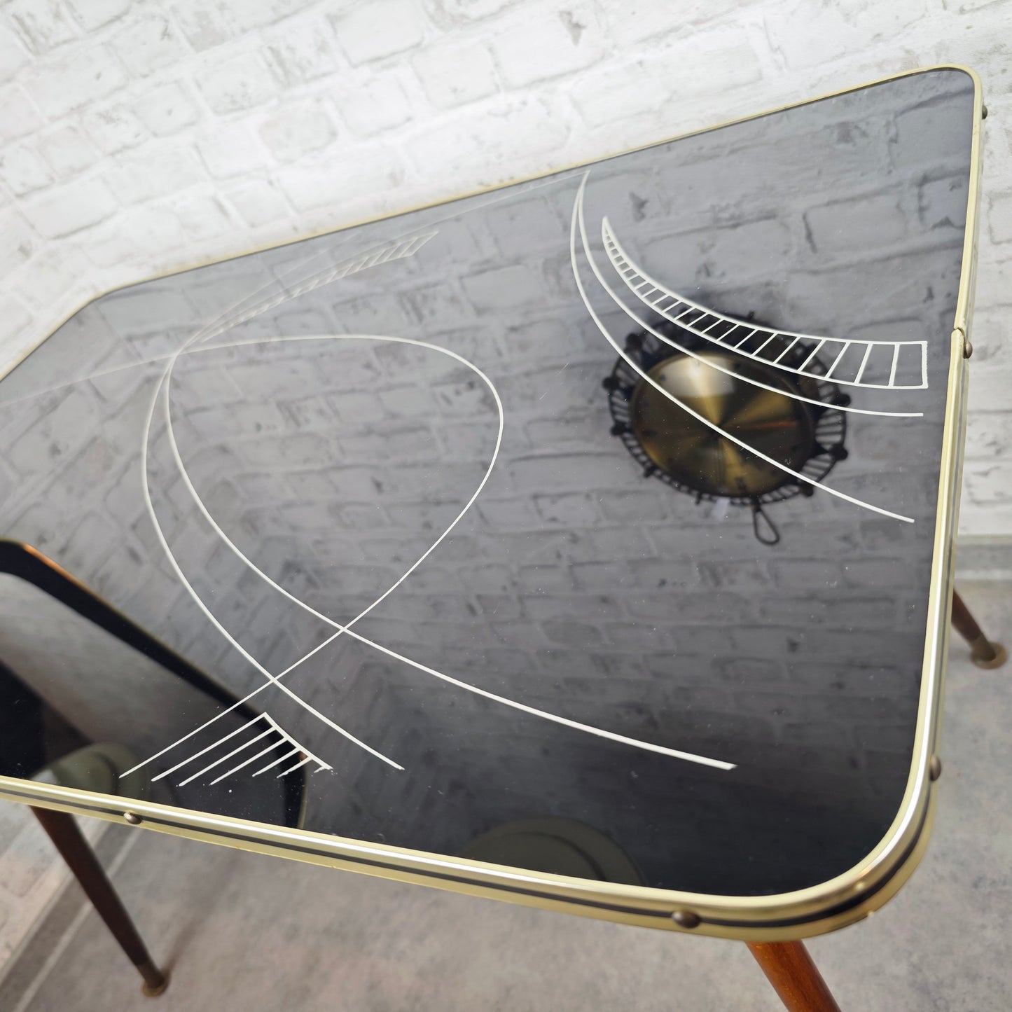 Midcentury Tisch 50er Jahre schwarz gold Glasplatte mit Muster abnehmbaren Beinen Sputnik Rockabilly Retro