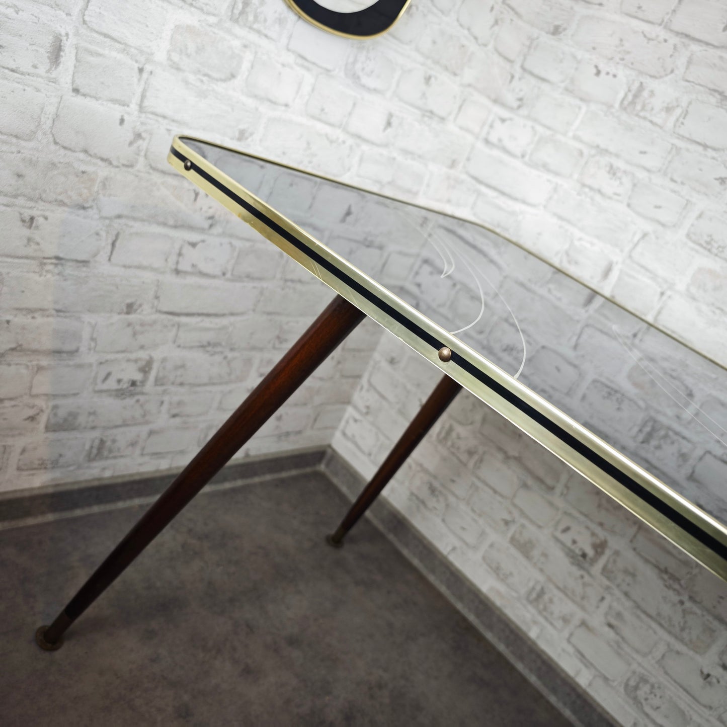 Midcentury Tisch 50er Jahre schwarz gold Glasplatte mit Muster abnehmbaren Beinen Sputnik Rockabilly Retro