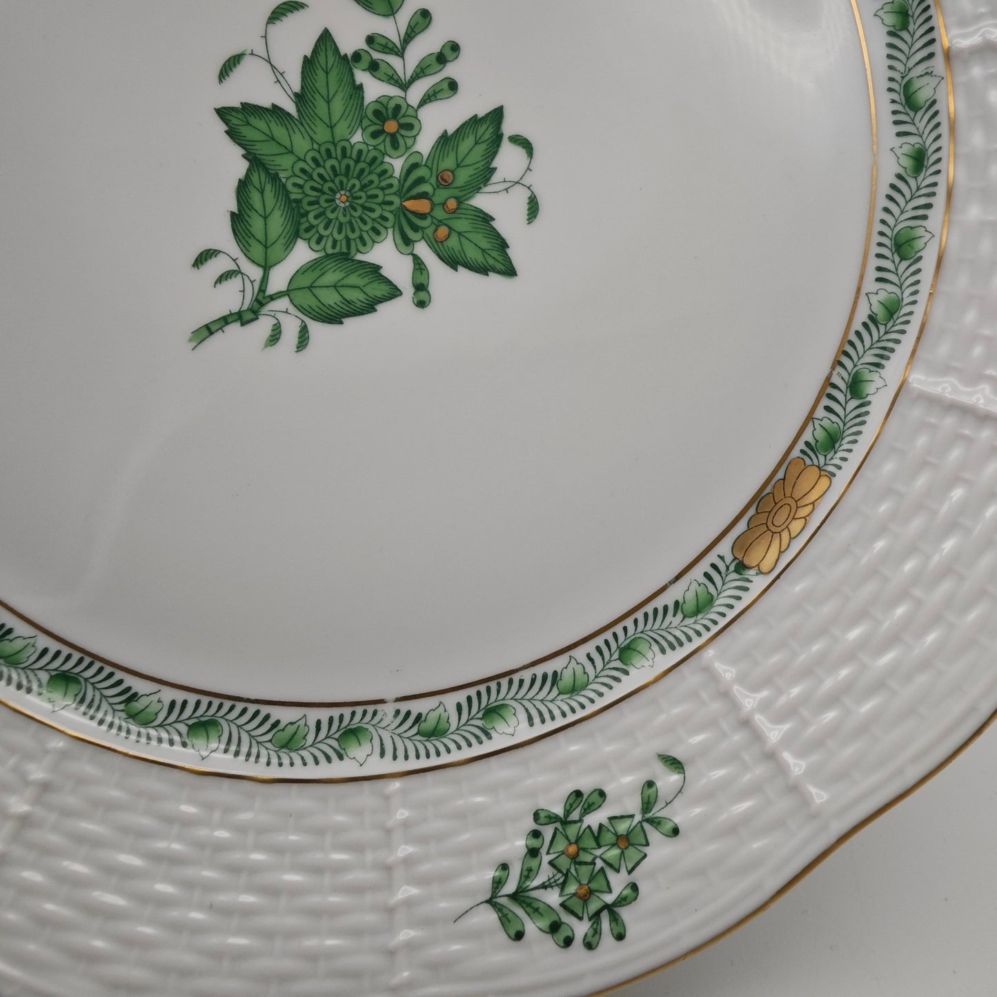 Herend Speiseteller Chinese Bouquet Apponyi Grün mit Goldrand Porzellan 25,5 cm Vintage Ungarn