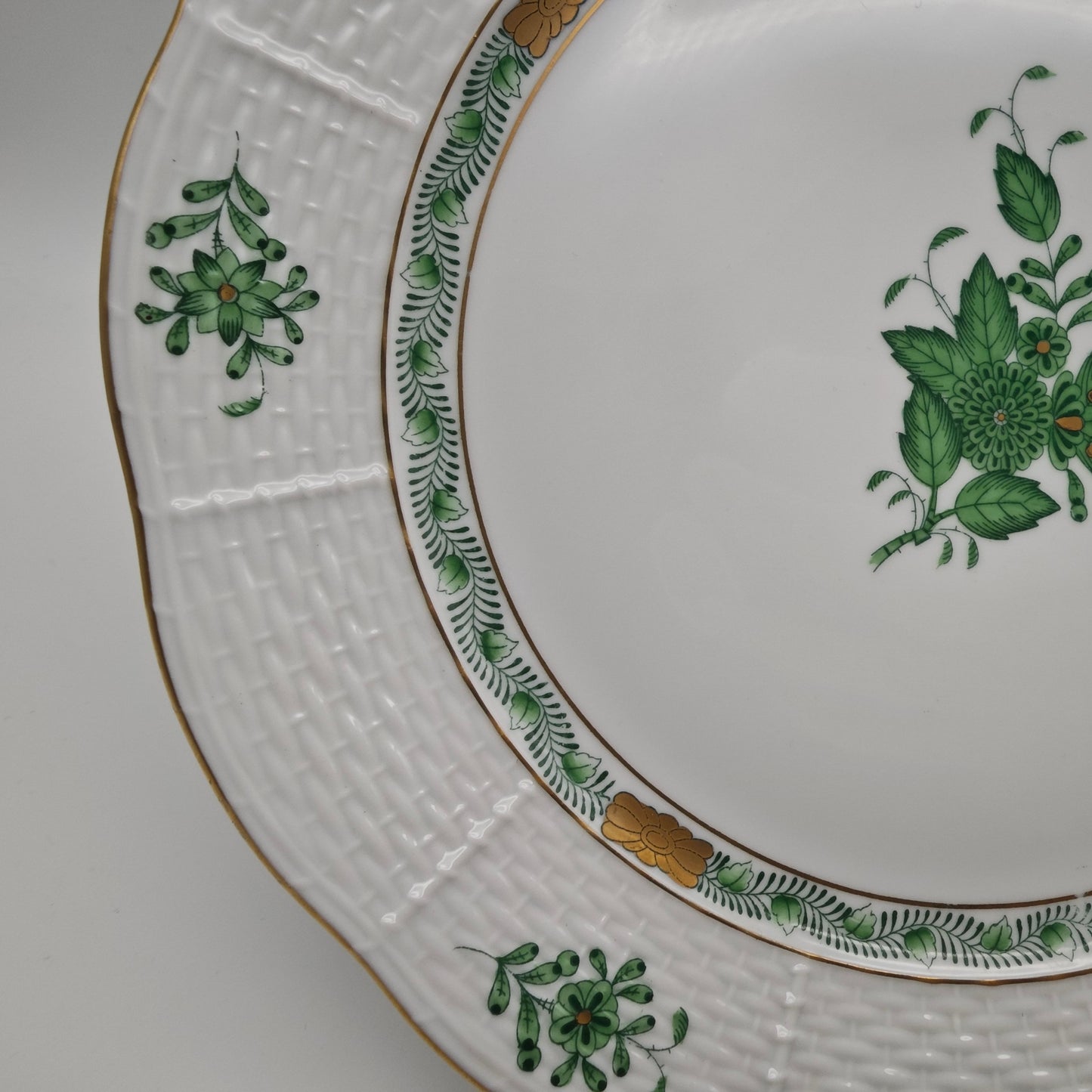 Herend Speiseteller Chinese Bouquet Apponyi Grün mit Goldrand Porzellan 25,5 cm Vintage Ungarn