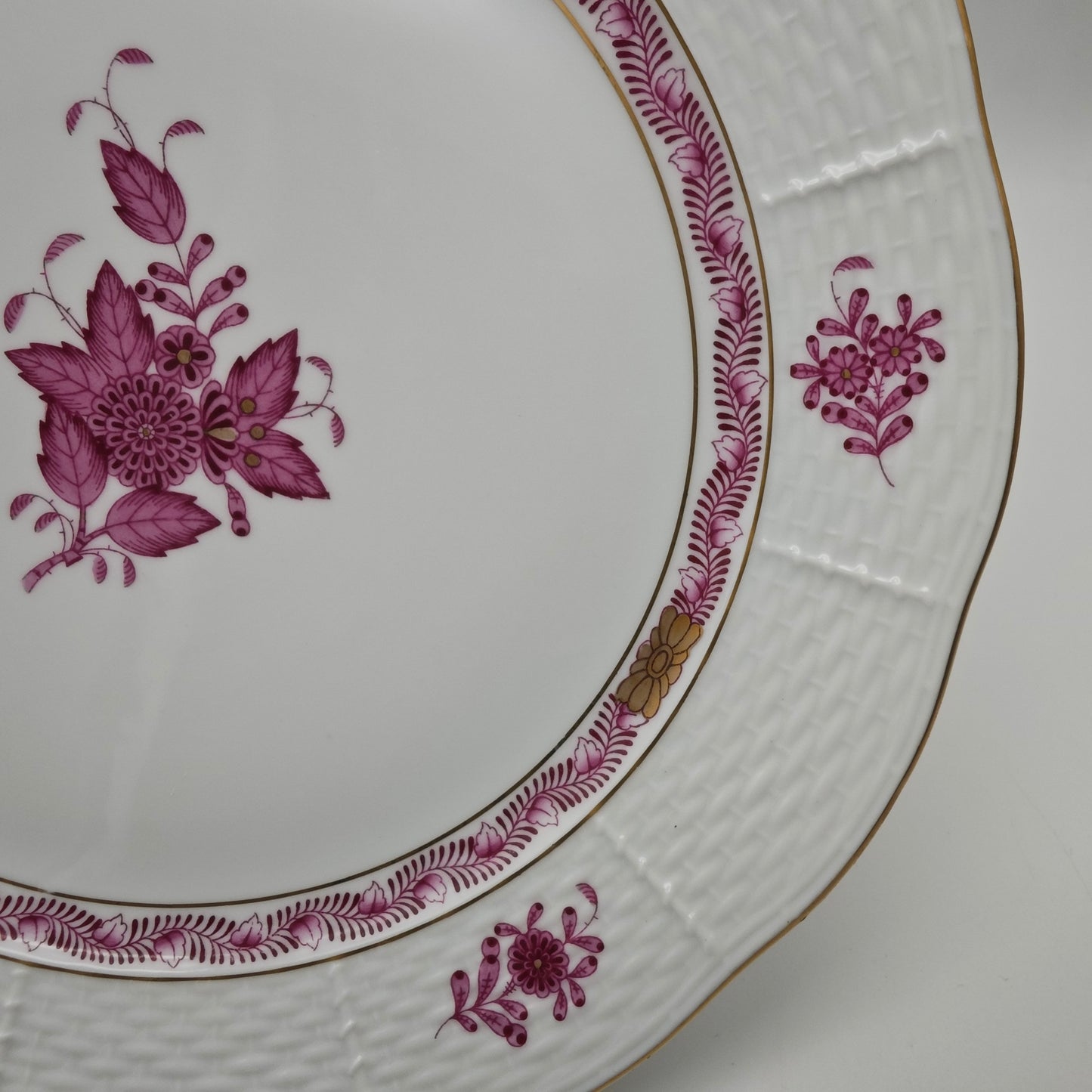 Herend Speiseteller Chinese Bouquet Apponyi Rot mit Goldrand Porzellan 25,5 cm Vintage Ungarn
