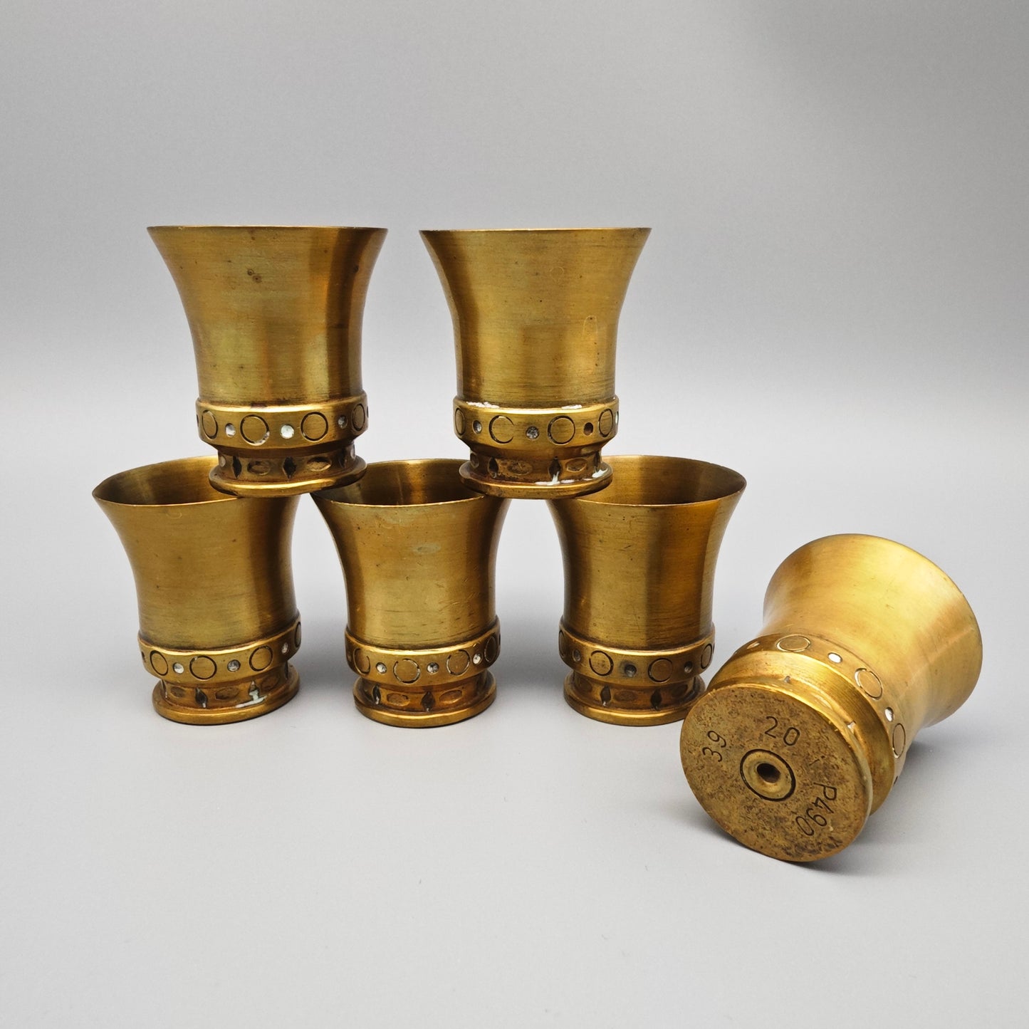 6x Messing Schnapsgläser Grabenkunst Wehrmacht Patrone Hülsen 2. Weltkrieg Becher Set WK 2