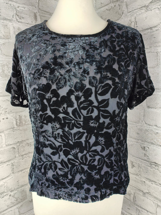 2-piece outfit set velvet skirt black velour velvet skirt mini skirt Closed & top burnout velvet floral flower pattern silk velvet top Gothic festive Dark Style Bundle Combination Clothing