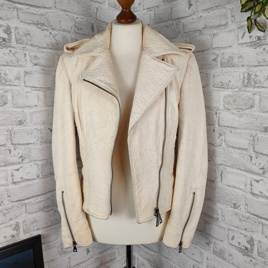 Veste en cuir style biker couleur crème en agneau nappa croquant Kapraun taille femme. Veste de motard vintage en cuir nappa véritable 1% naturel