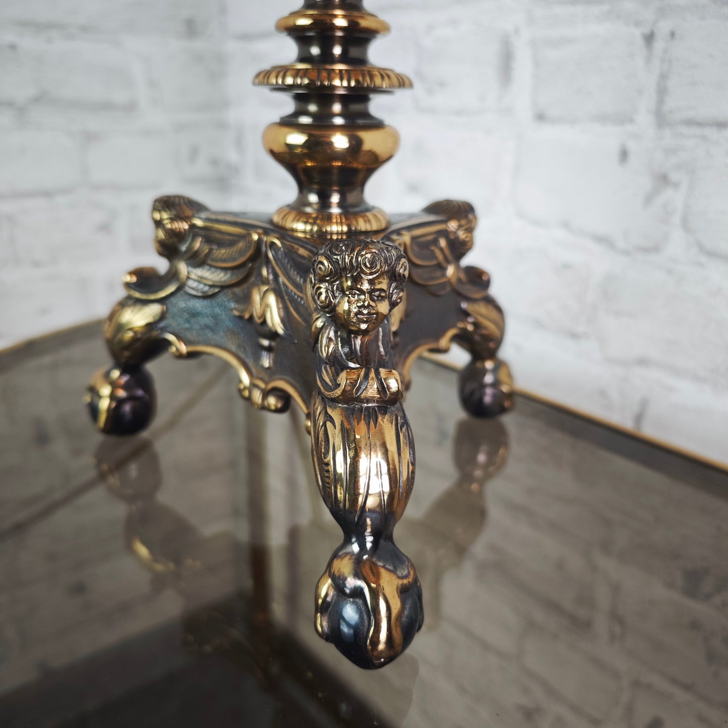 Tischlampe Messing Empire Stil mit Stoffschirm und Klauenfüßen Hollywood Regency Vintage Barock Leuchte