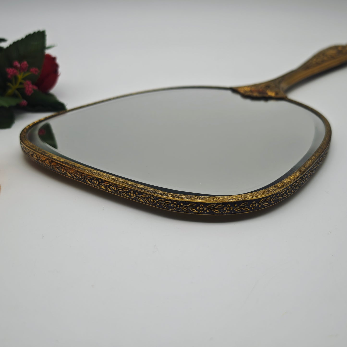 Handspiegel Messing Rosenstickerei Jugendstil Facettenschliff Vintage Vanity