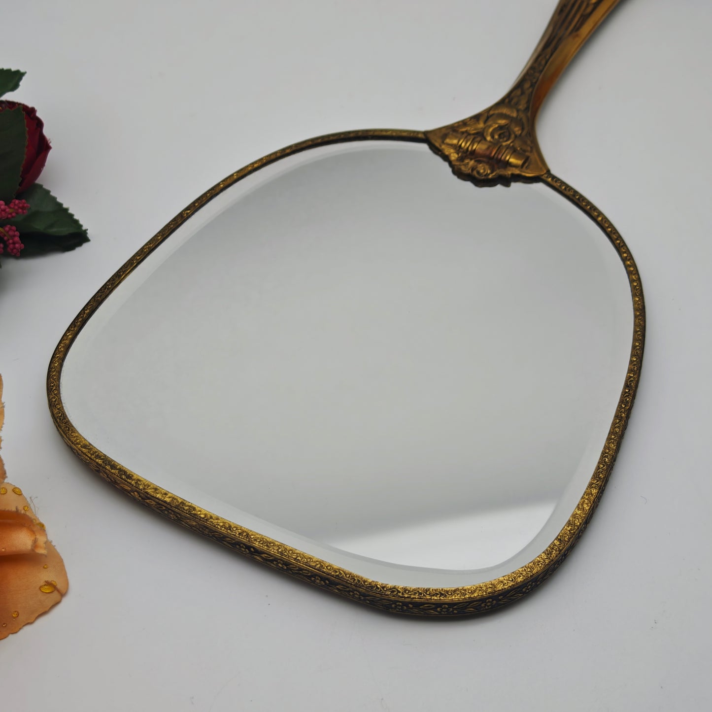 Handspiegel Messing Rosenstickerei Jugendstil Facettenschliff Vintage Vanity
