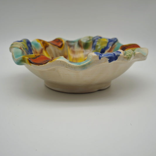 Aschenbecher mit Laufglasur und Blumenrelief vintage Schlickerguss