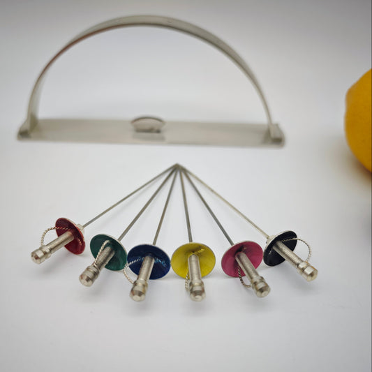 Picker Set Degen Vintage Metall Silberfarben 6 Spieße mit Halter Bogenform