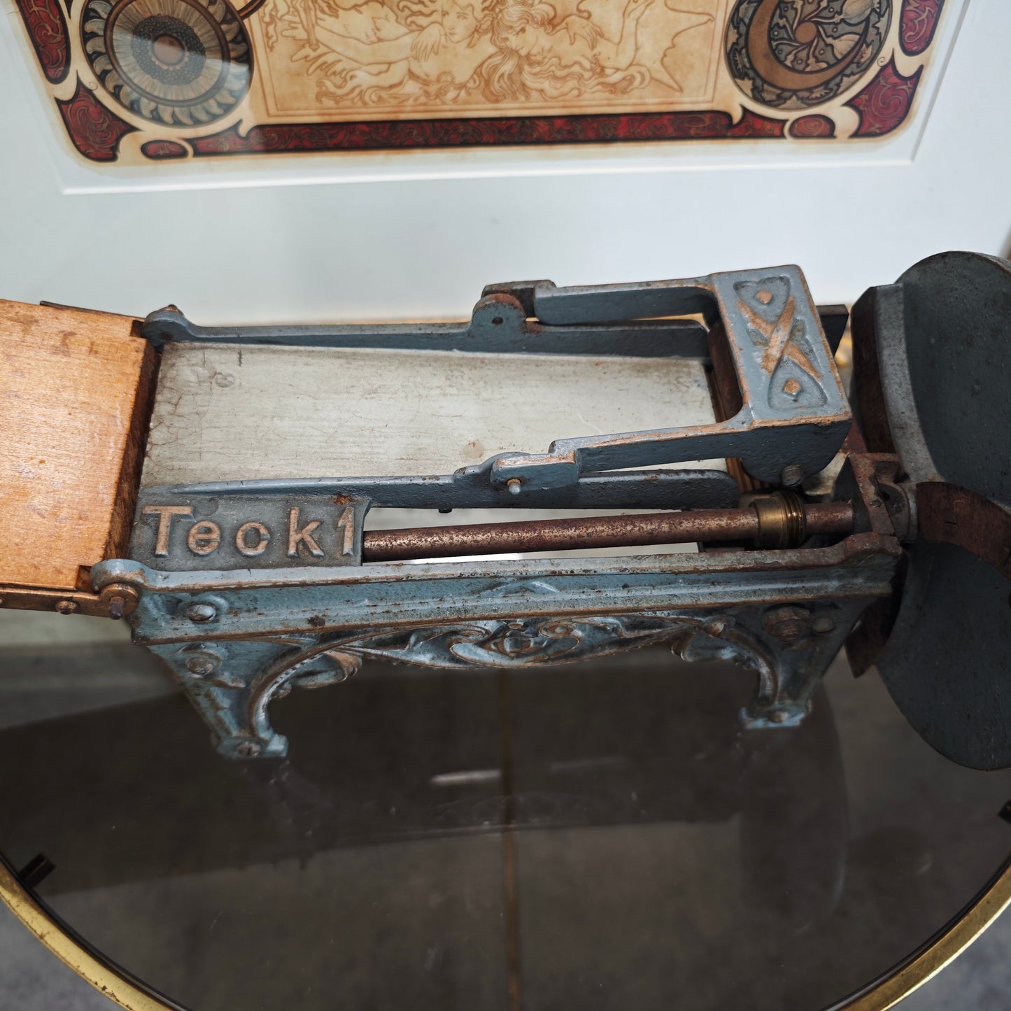 Antiker Tabakschneider Teck 1 Jugendstil Gusseisen Kurbel Tabakschneidemaschine
