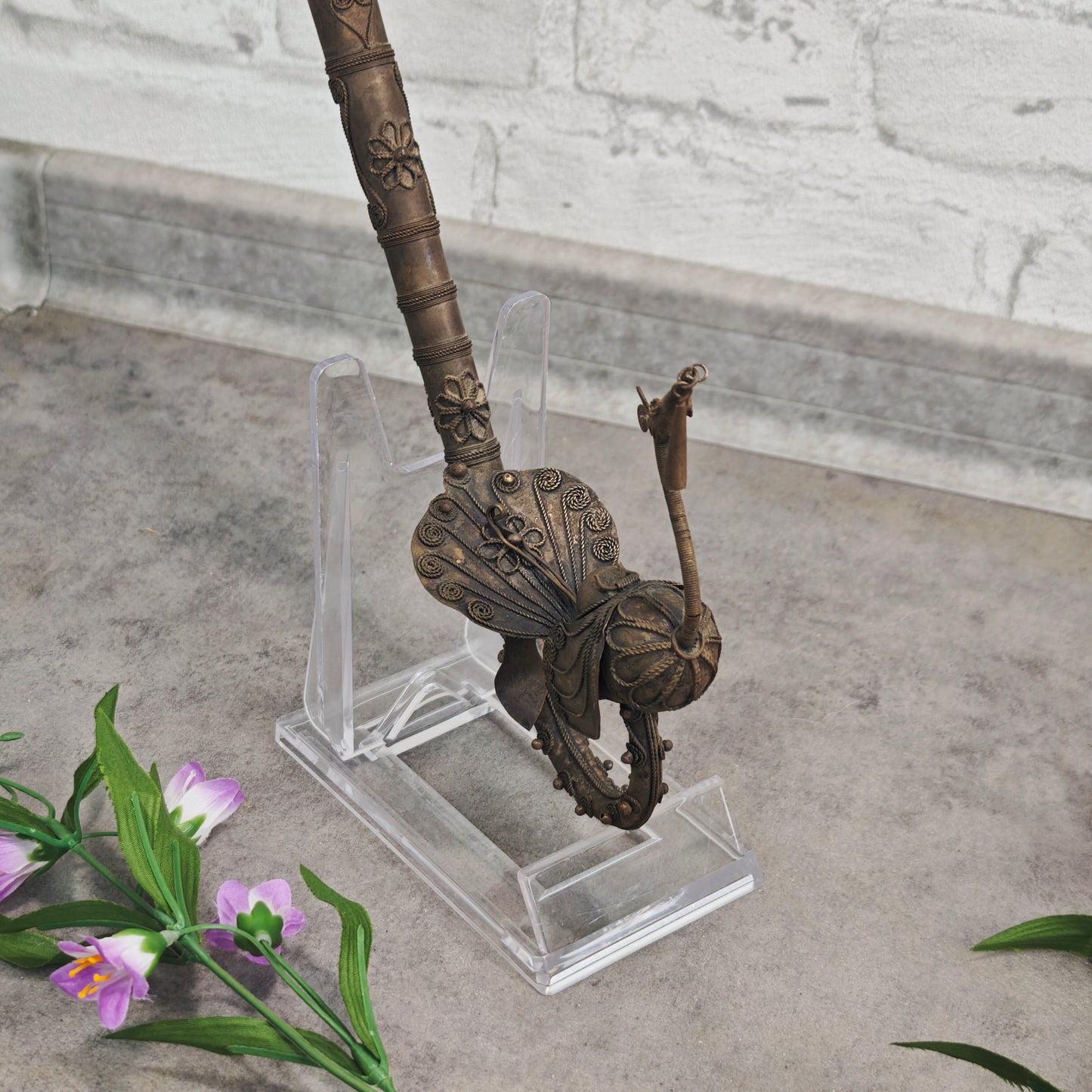 Antike Ritualpfeife aus Messing 65 cm Handarbeit mit Pfau und Ornamenten Nomaden Sammler Pfeife Deko