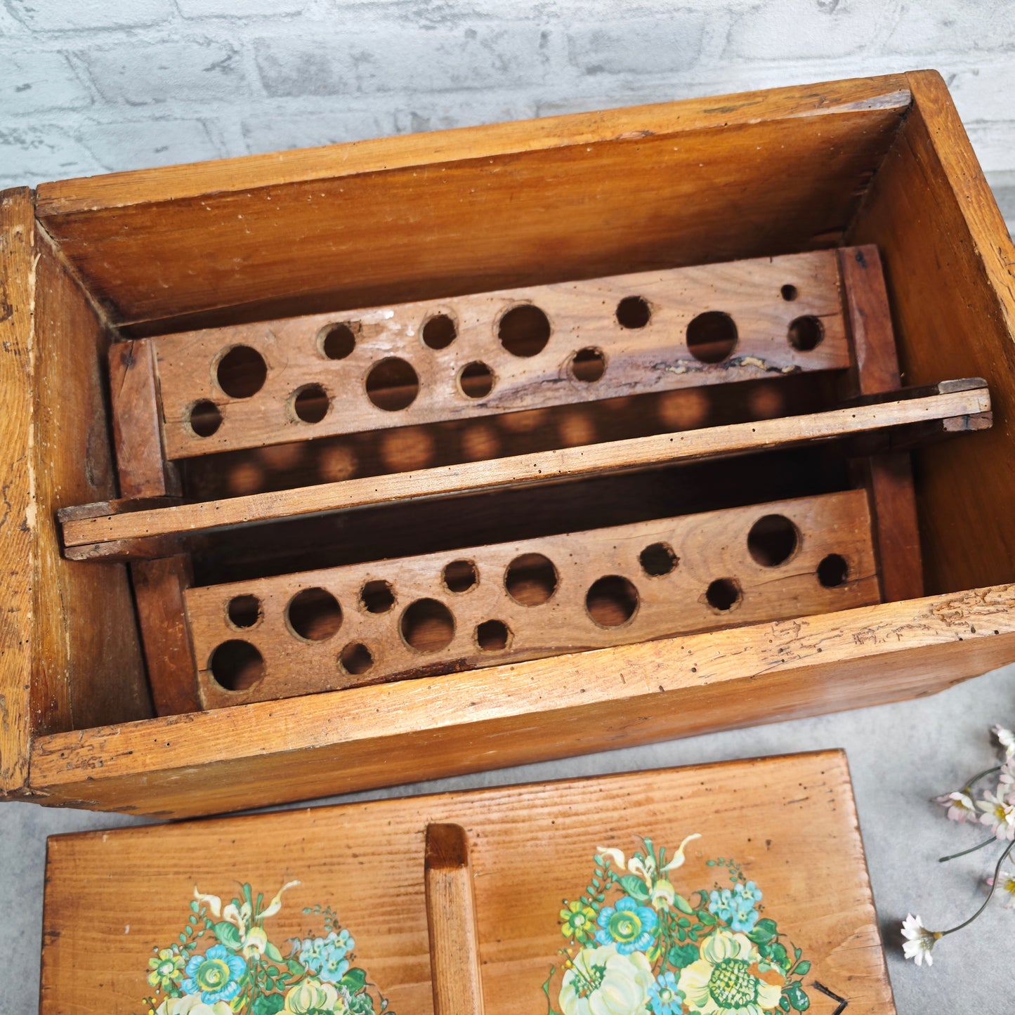 Antike Butterschleuder Holz mit Kurbel und Blumenmotiv Butterfass Landhausdeko Vintage