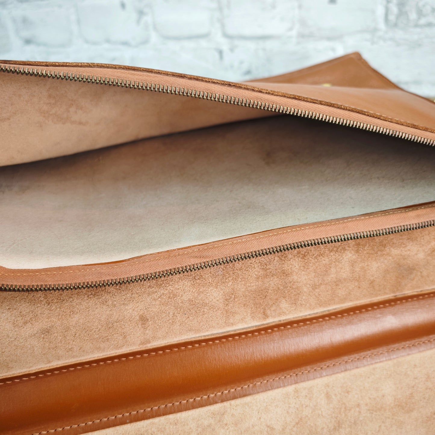 Ledertasche Aktentasche braun Lehrertasche aus Leder mit Messingverschlüssen, Lehrertasche mit drei Innenfächern
