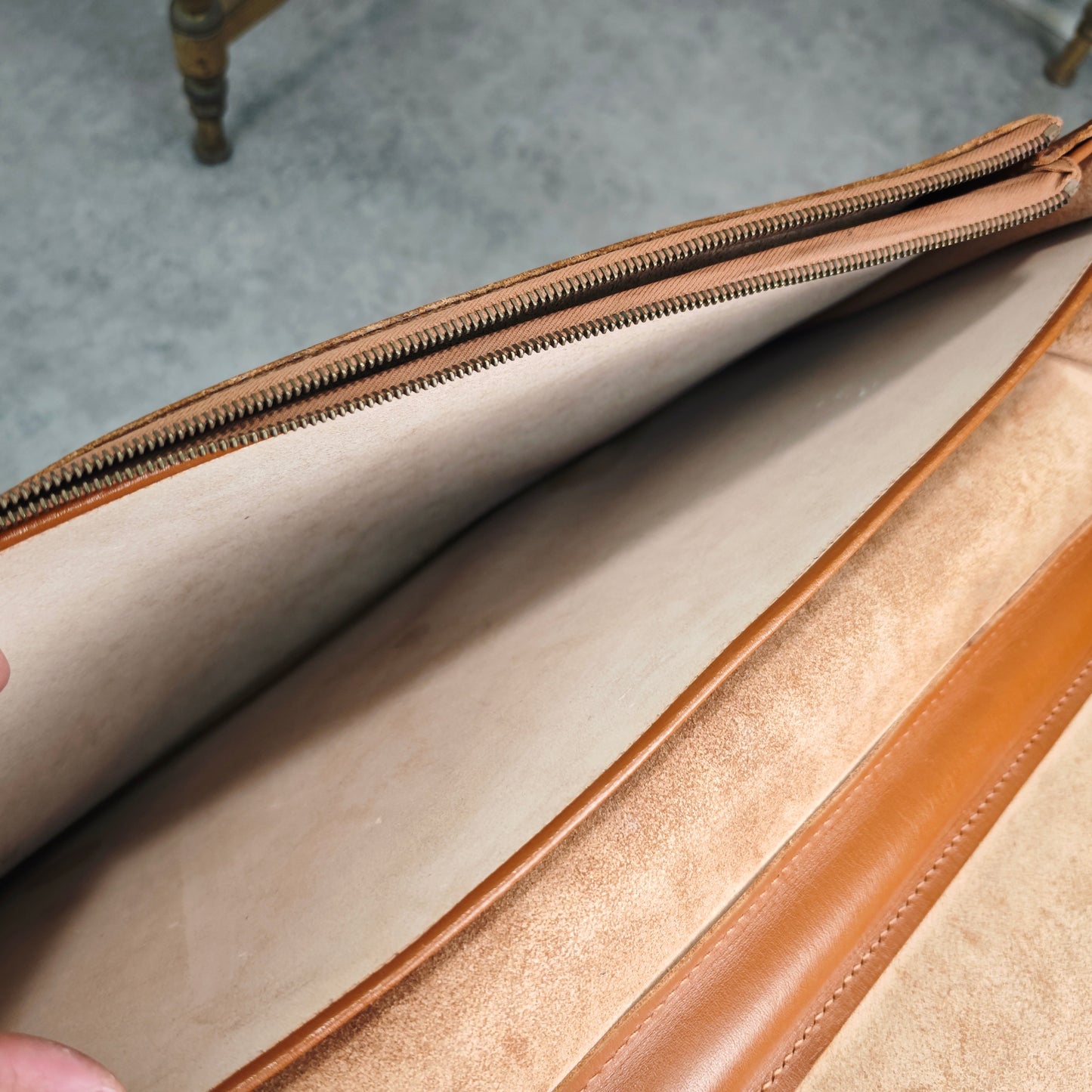 Ledertasche Aktentasche braun Lehrertasche aus Leder mit Messingverschlüssen, Lehrertasche mit drei Innenfächern