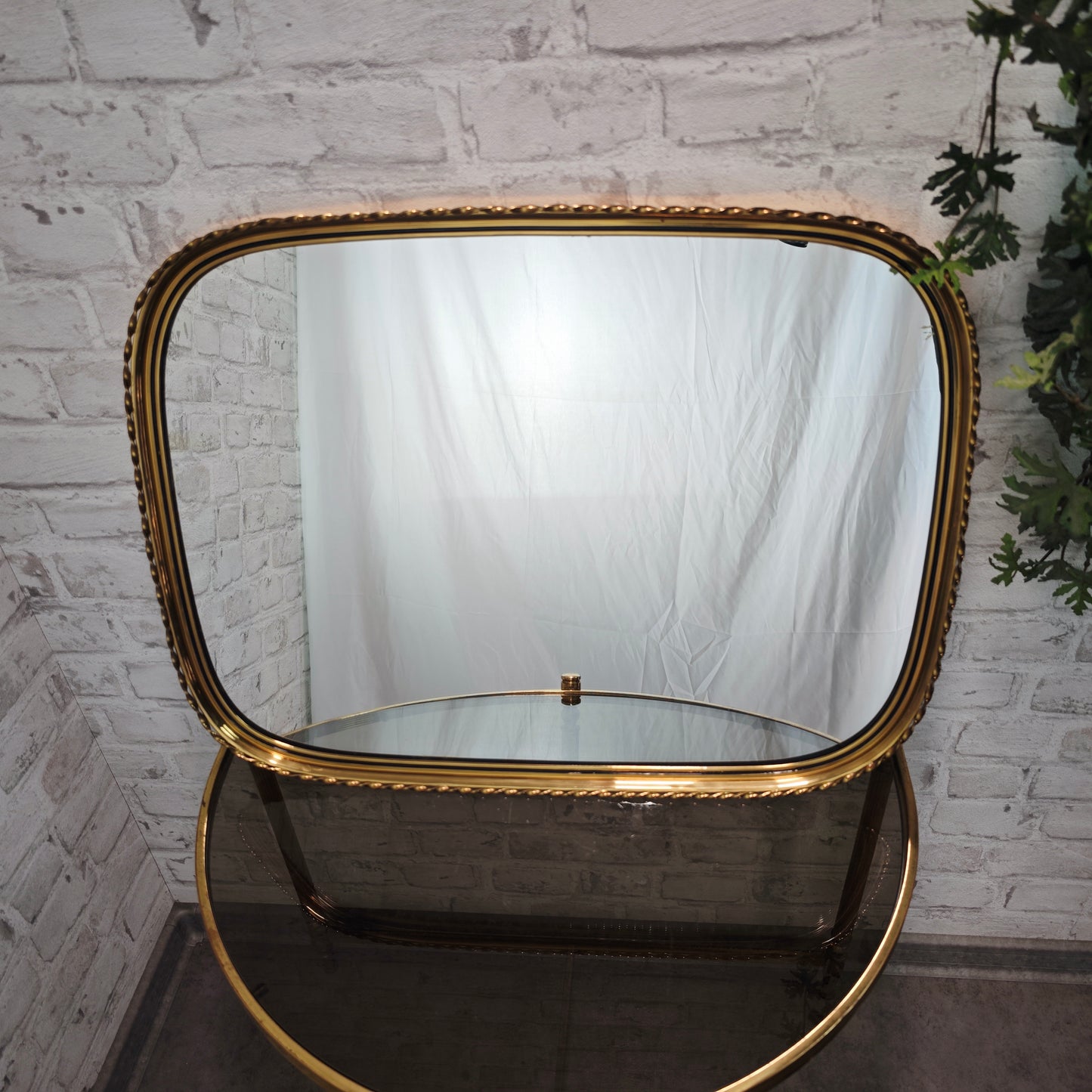 Spiegel mit Messingrahmen goldfarben Mid Century Hollywood Regency hochkant oder quer aufhängbar