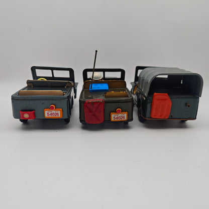 3x Blechspielzeug Army Jeep Command Farmer Reibungsantrieb Japan 54626 KCO vintage Spielzeug 60er 70er Jahre Kinderspielzeug Metall Retro