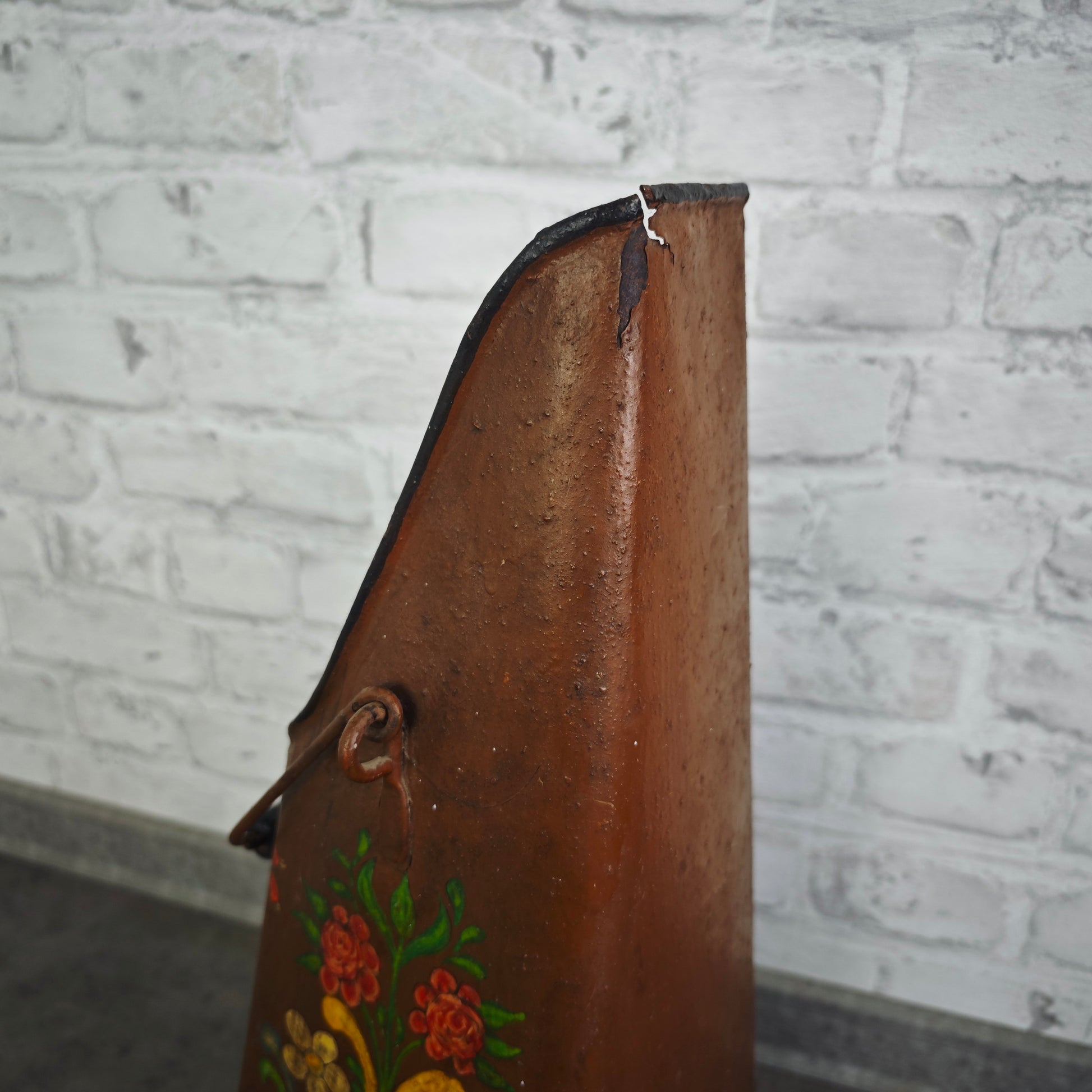 Kohlenschütte Metall braun Bauernmalerei Blumen Landhaus Vintage Schirmständer Deko