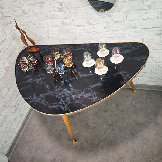 Midcentury Nierentisch schwarz Marmoroptik 50er Jahre Dreibein Messingrand Holzbeine Space Age Rockabilly