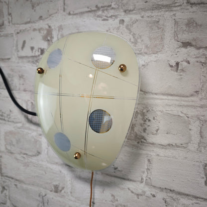 Wandlampe 50er Jahre Glas Messing Nierenform Midcentury Vintage Space Age mit Zugschalter