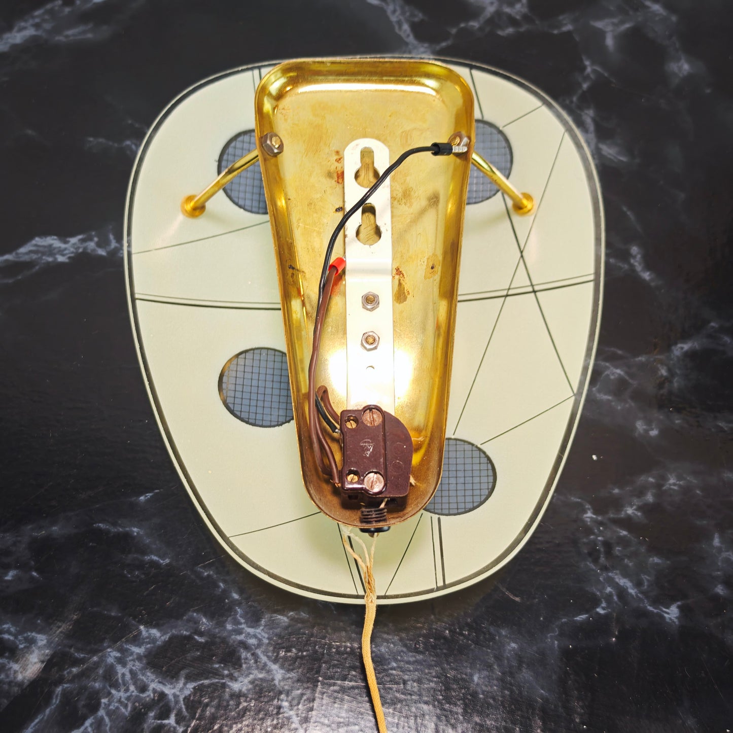 Wandlampe 50er Jahre Glas Messing Nierenform Midcentury Vintage Space Age mit Zugschalter
