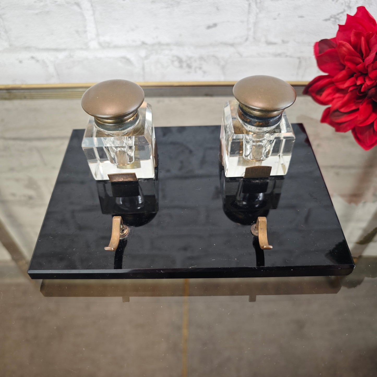 Schreibtischset Tintenfass Füllerhalter Glas Messing auf schwarzem Steinsockel Vintage Schreibgarnitur