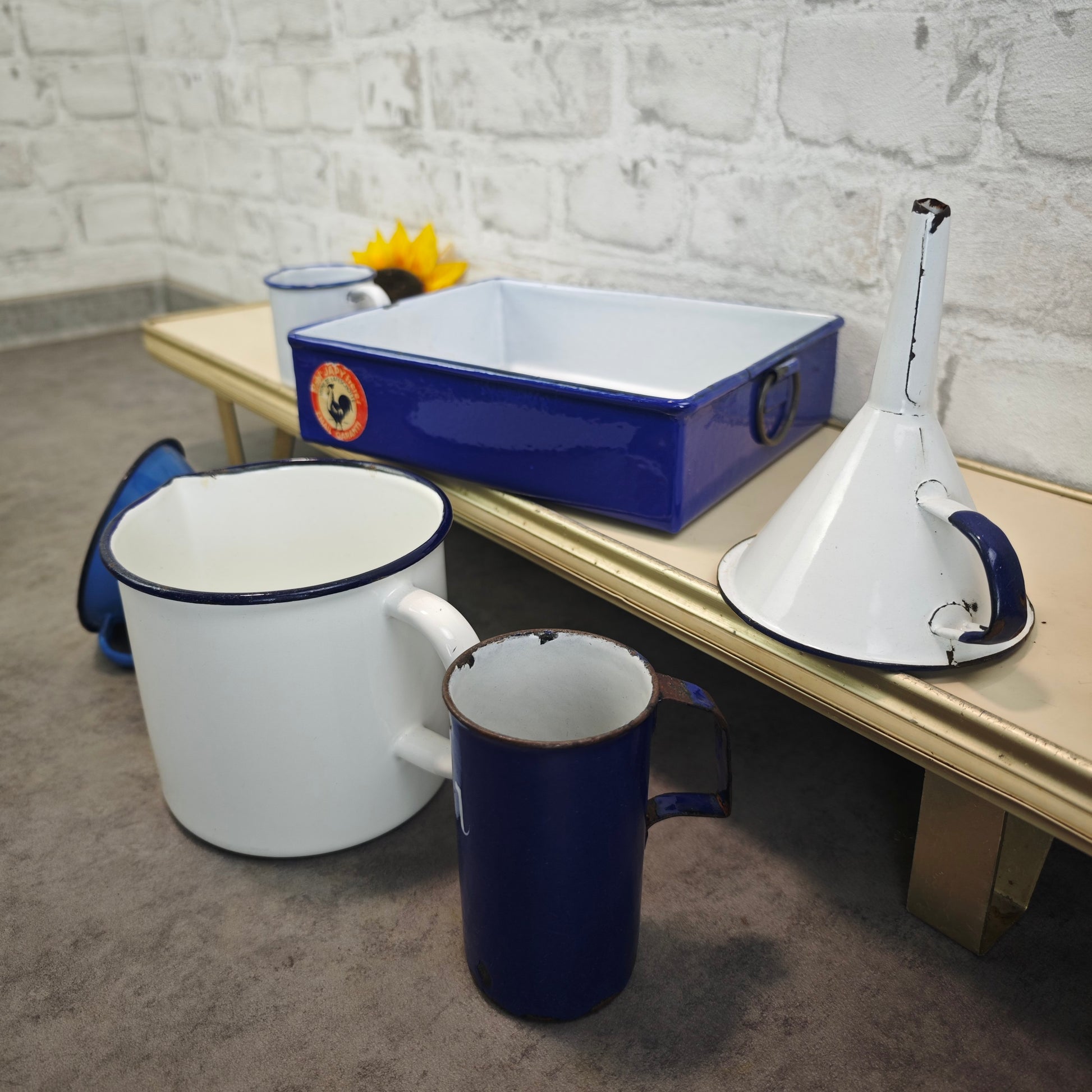 Emaille Set 6 Teile Blau Weiß Vintage Japy-Frères 1920er 1930er Landhaus Küche Backform Trichter Messbecher
