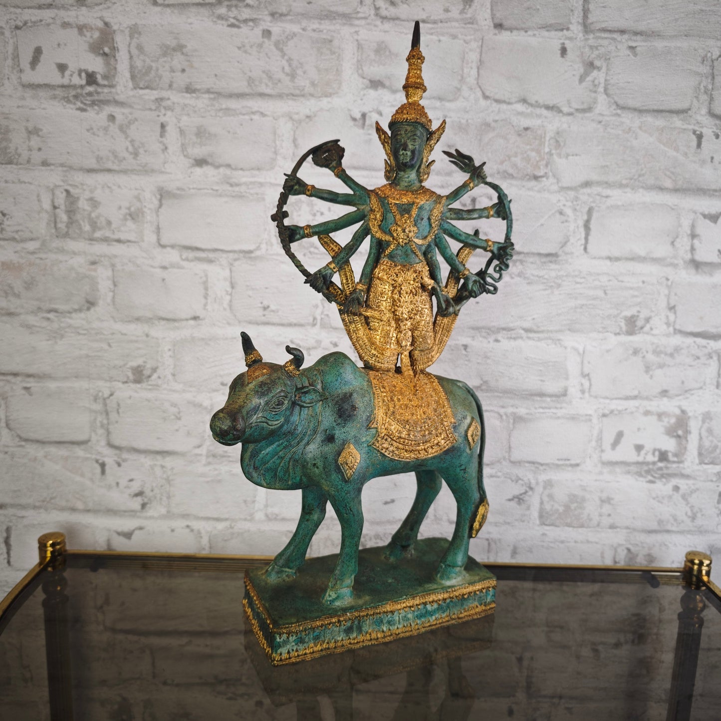 Shiva Nandi Bronze Statue 44 cm grün gold Patina | traditionelle hinduistische Darstellung | schwere Figur aus Indien