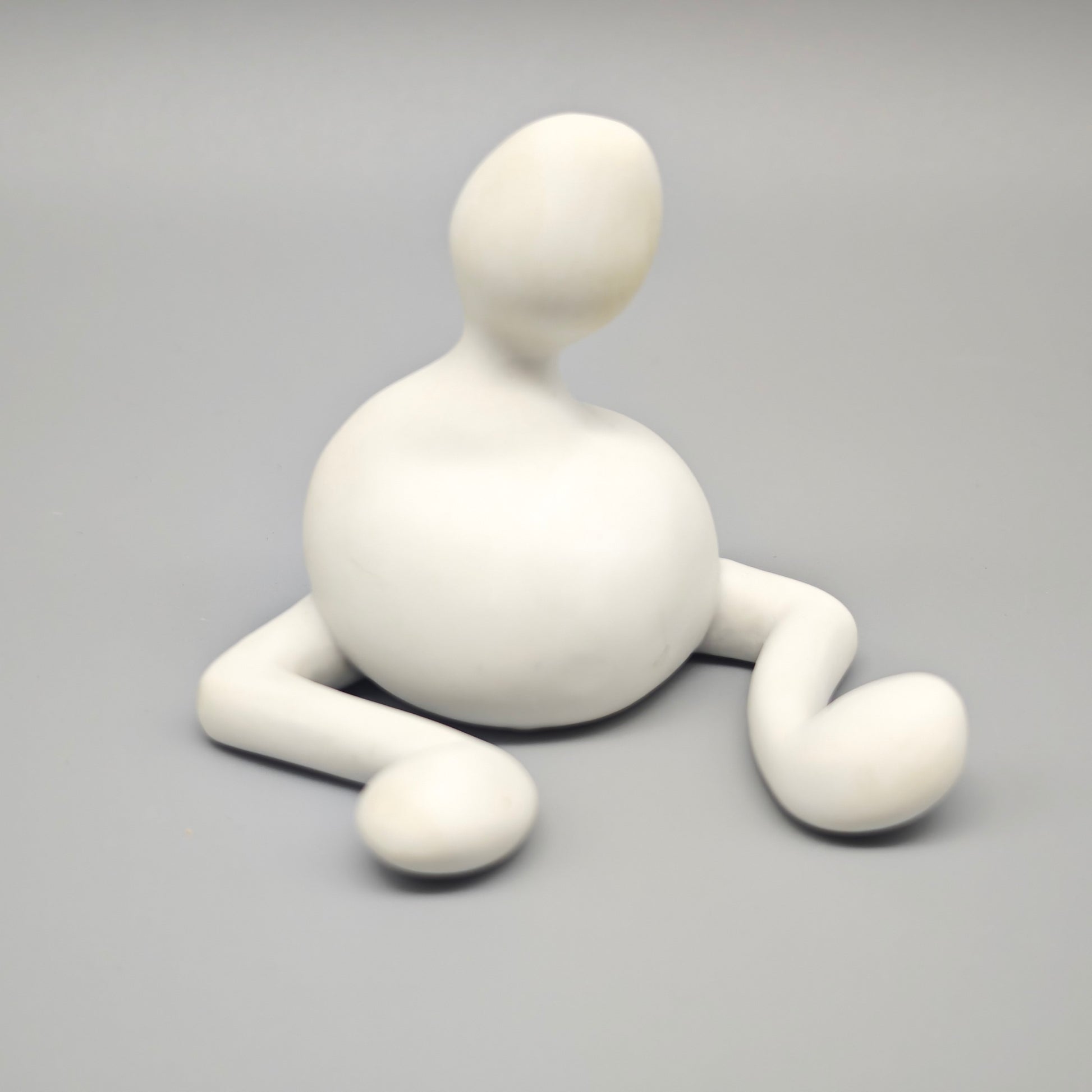 Royal Copenhagen Musica Sofa Note Figur weiß Biscuit Porzellan Monica Ritterband moderne Skulptur Dänemark Design