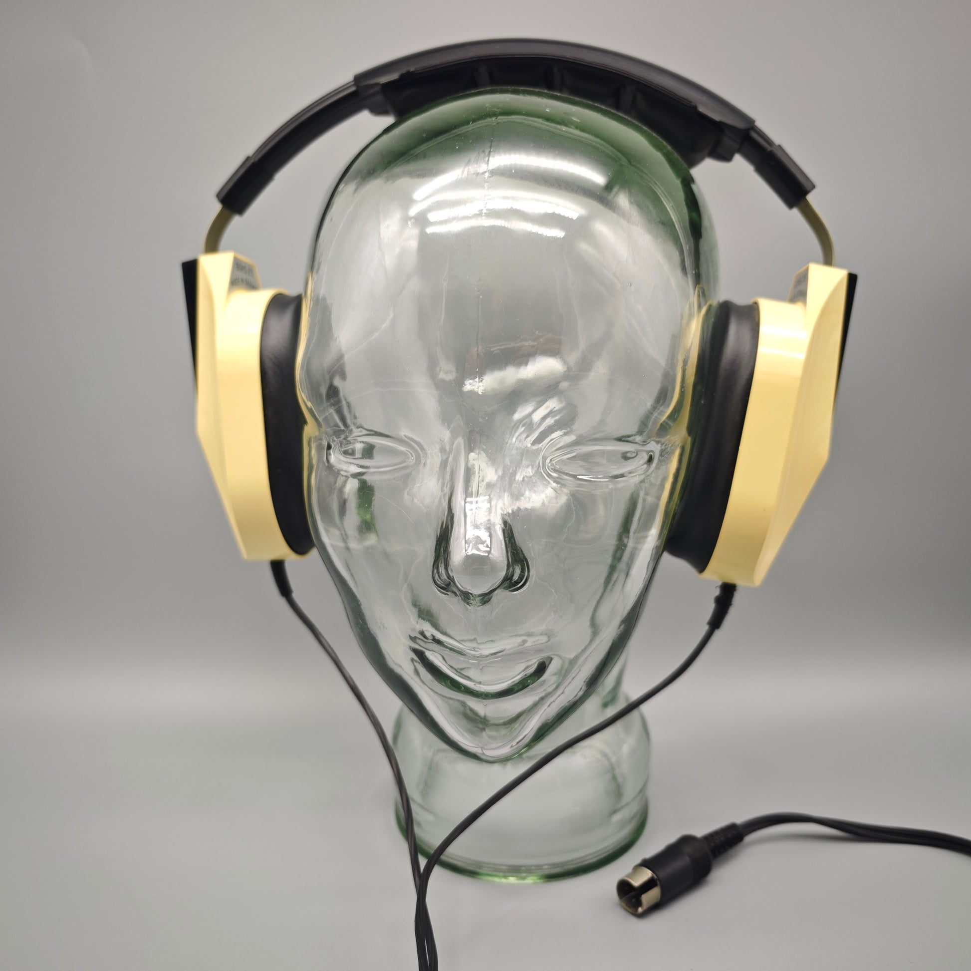 Grundig GDHS 215 Kopfhörer Over Ear 1970er Kunststoff beige schwarz vintage Audio