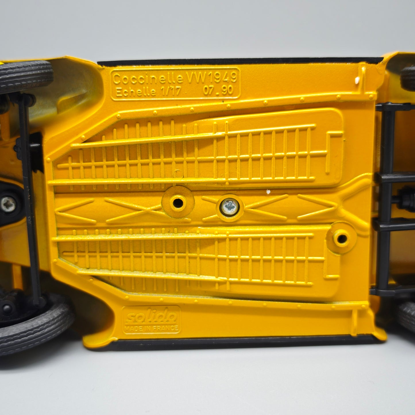 Solido VW Käfer Brezel Deutsche Bundespost gelb 1:17 Modellauto Metall Kunststoff vintage