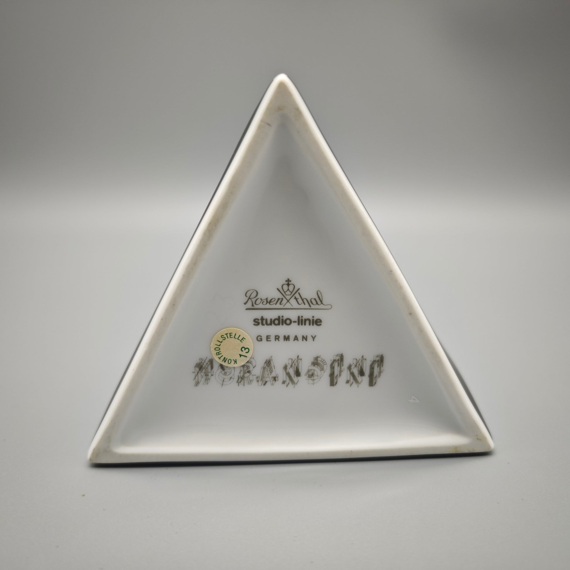 Rosenthal Studio Line Morandini Vase dreieckig schwarz bunt 1980er geometrisch Memphis Design Porzellan