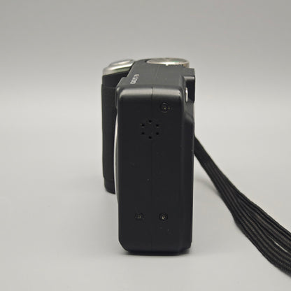 Nikon Coolpix P50 Digitalkamera 8,1 MP mit Tasche 4,7–17 mm Nikkor 3,6x Zoom