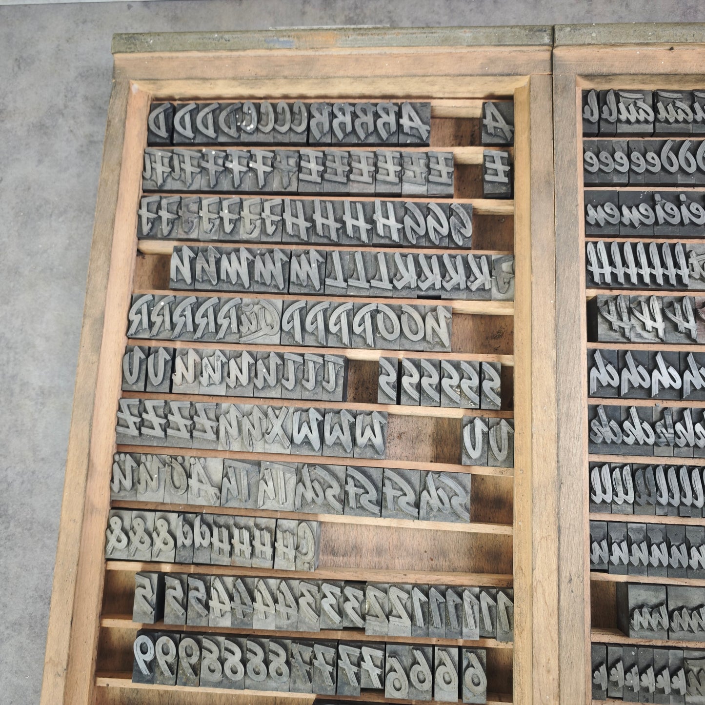 Bleisatz Plakatschrift 72 pt und 36 pt Didot Lettern Buchdrucksatz Brush Buchdruck