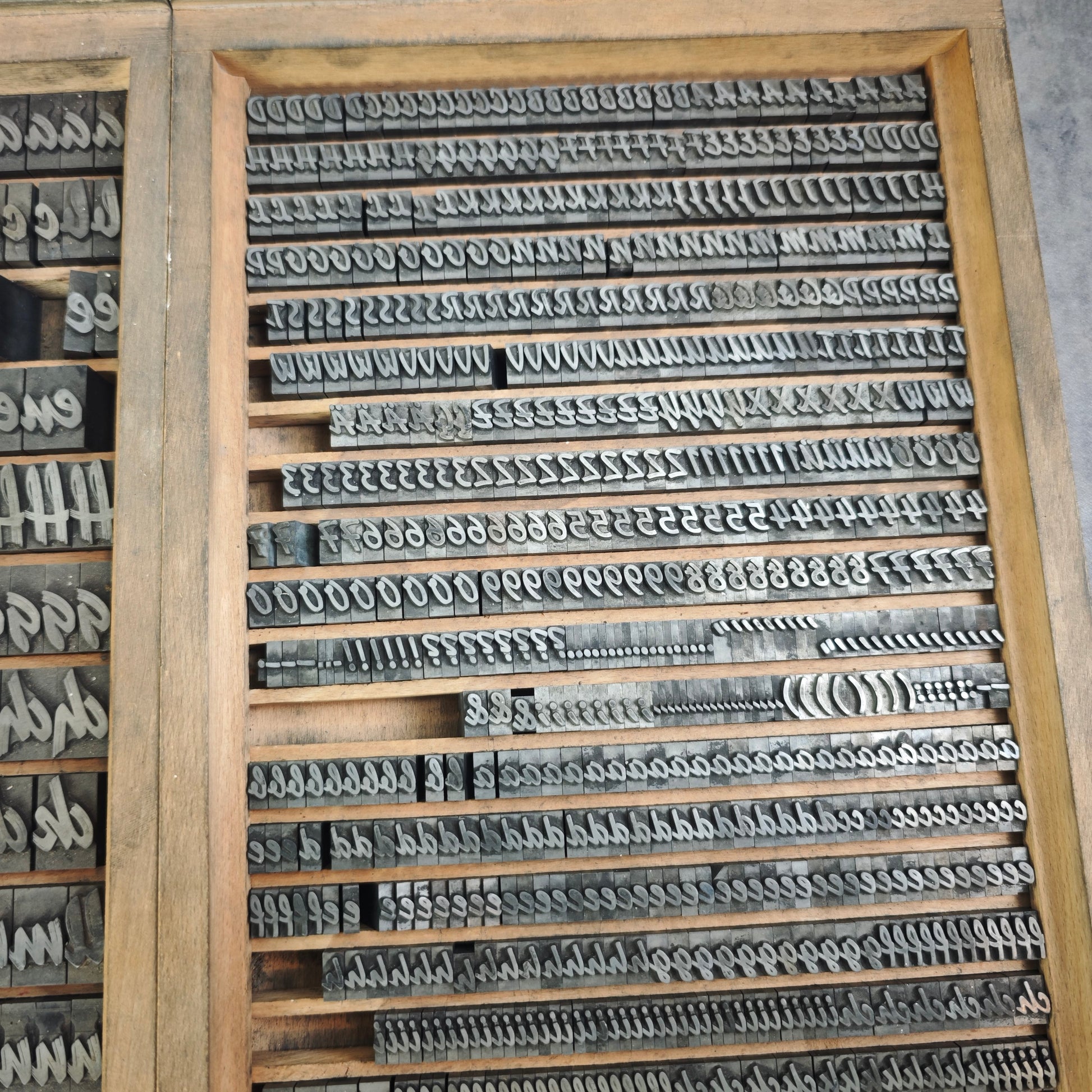 Bleisatz Plakatschrift 72 pt und 36 pt Didot Lettern Buchdrucksatz Brush Buchdruck