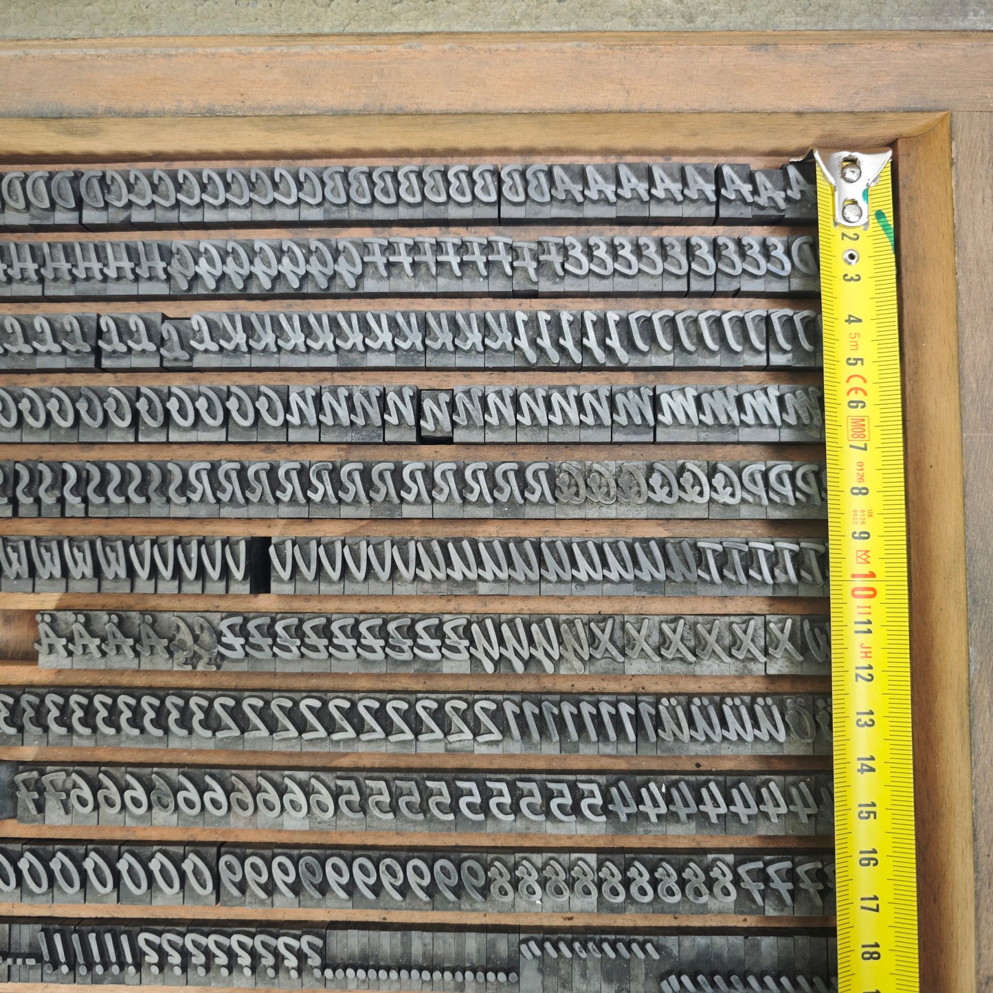 Bleisatz Plakatschrift 72 pt und 36 pt Didot Lettern Buchdrucksatz Brush Buchdruck