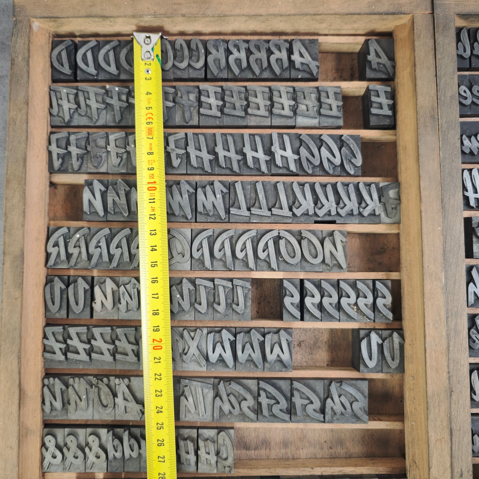 Bleisatz Plakatschrift 72 pt und 36 pt Didot Lettern Buchdrucksatz Brush Buchdruck