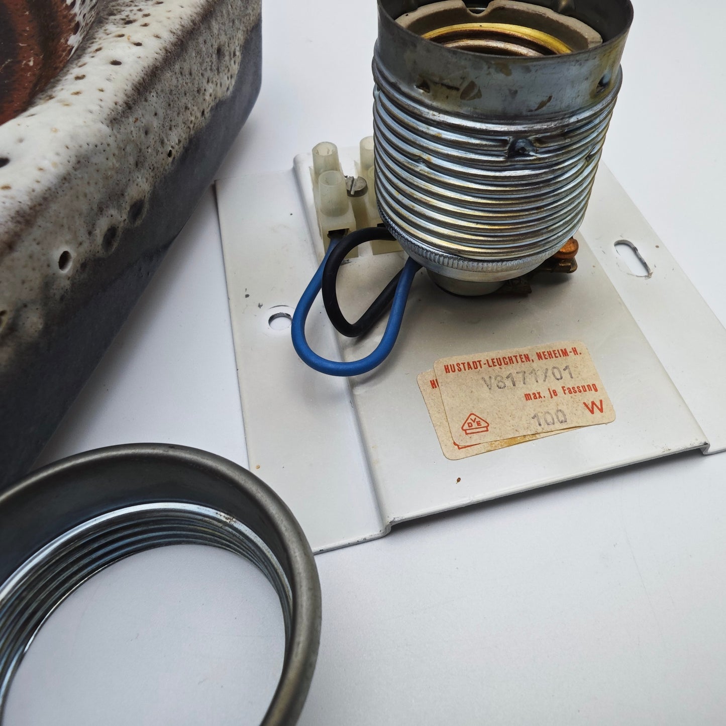 Fat Lava Wand oder Deckenleuchte von Hustadt Leuchten Modell V3171/01 aus Keramik mit Schneeglasur 1960er Jahre