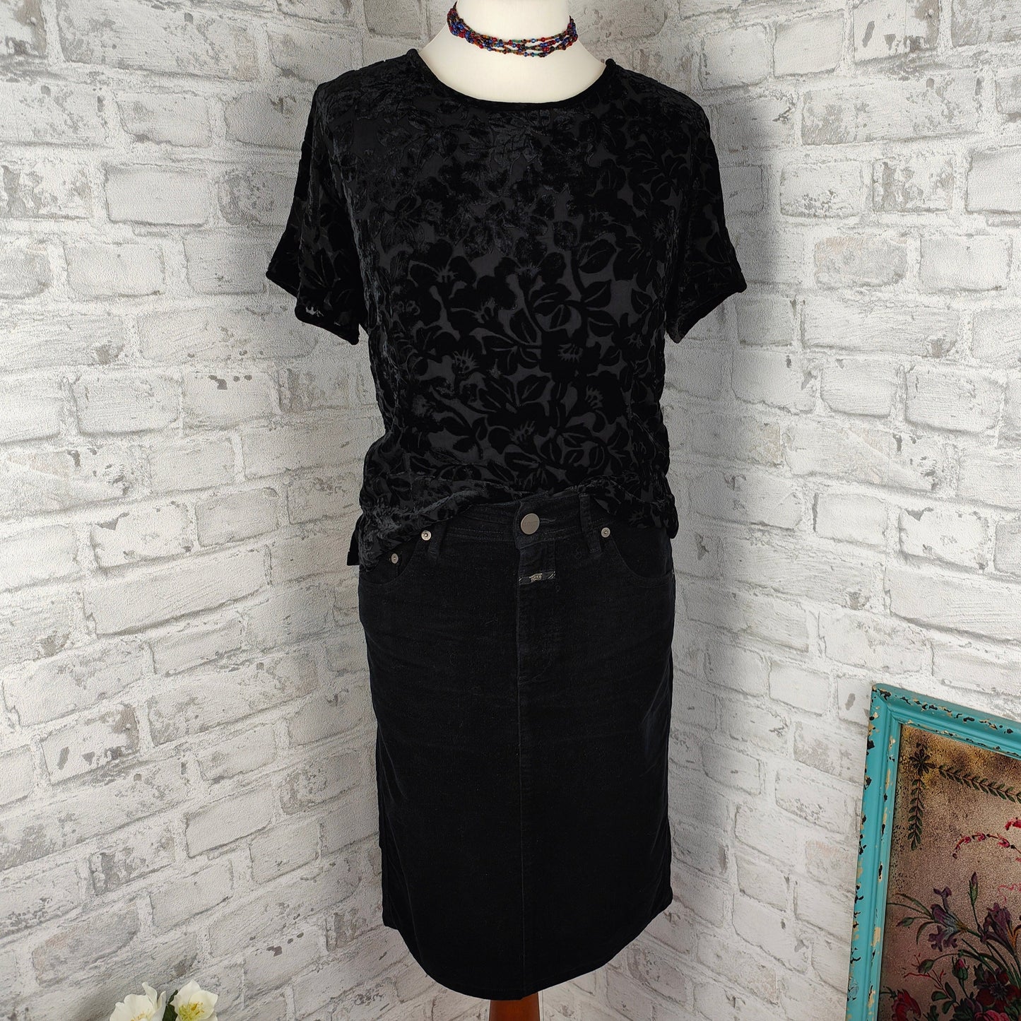 2-teiliges Outfit Set Samt Rock schwarz Velour Samtrock Minirock Closed & Oberteil Ausbrennersamt floral Blumen Muster Seidensamt Top Gothic festlich Dark Style Bundle Kombination Bekleidung