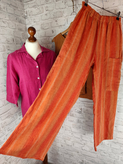 3-teiliges Outfit Set Leinen Hose orange gestreift & Bluse rot & Top ocker asymmetrisch Deerberg Tutta Natura Perlmutt Sommer Öko Hippie GOA Naturfaser Streifen Bekleidung Kombination Style Bundle