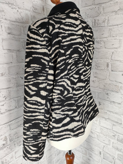 3-teiliges Outfit Set Blazer Rock Leggings Zebra Muster schwarz weiß animal print warm weich Betty Barclay Winter Style Kombination Kostüm