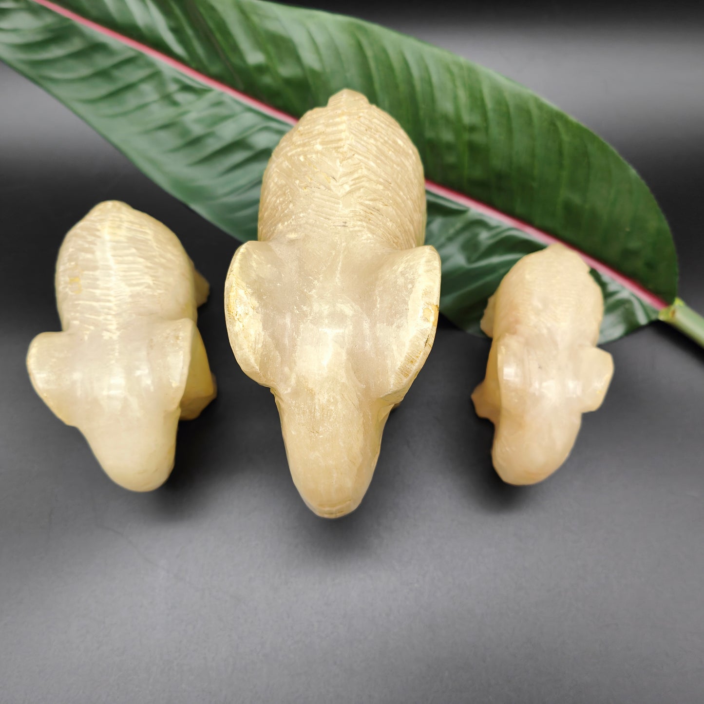 3er Set Elefanten Figuren geschnitzt Alabaster Handarbeit Briefbeschwerer Statuette Skulptur Spanien Paperweight Tierfiguren