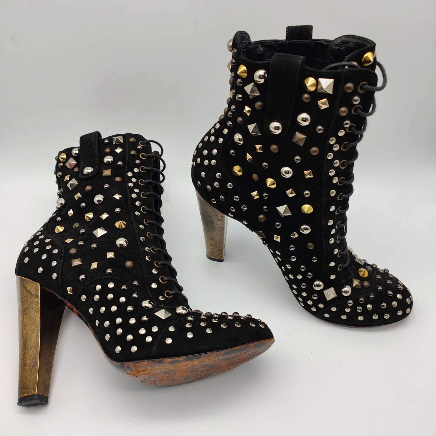 D&G Dolce & Gabbana ankle Boots Gr. 39 Nieten Spikes Absatz schwarz Leder Schnürstiefel Absatz Booties Schuhe