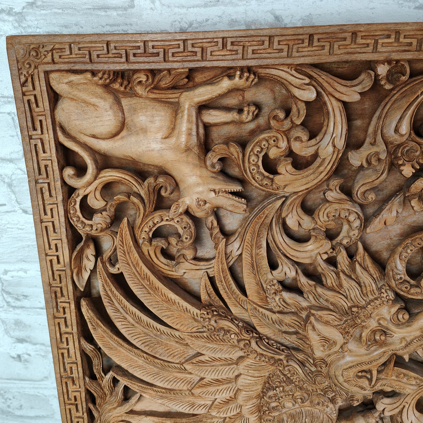 Großes Wandbild 3D Mythologisches Motiv Holz Schnitzerei Relief Garuda Ganesha Barong Asien Bali Thailand Indonesien handgeschnitzt Asiatika