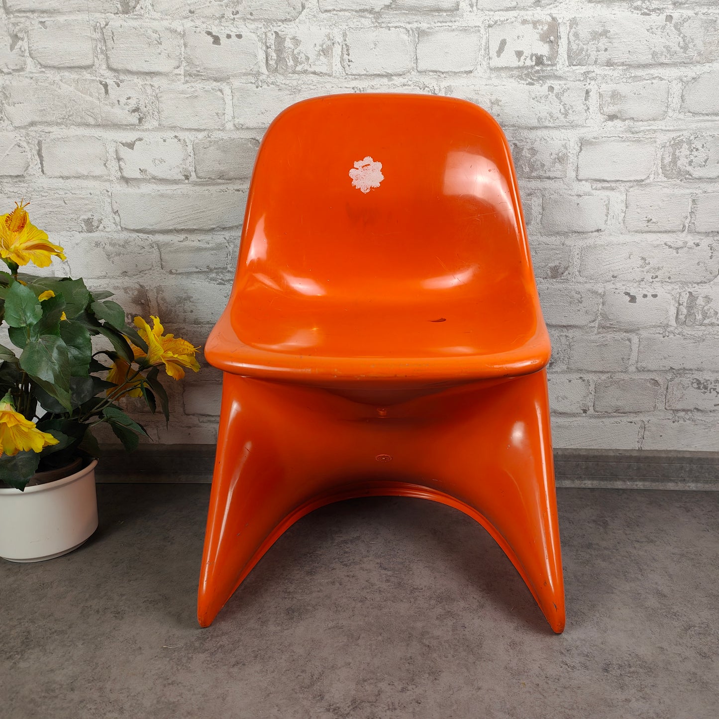 Casalino Stuhl Kinder Design Alexander Begge für Casala 70er Jahre orange Kunststoff space age vintage atomic midcentury sputnik stapelbar