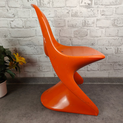 Casalino Stuhl Kinder Design Alexander Begge für Casala 70er Jahre orange Kunststoff space age vintage atomic midcentury sputnik stapelbar