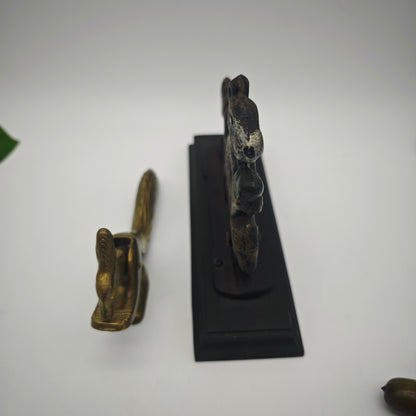 Nussknacker Eichhörnchen Gusseisen auf Holzsockel oder Messing goldfarben Auswahl Metall