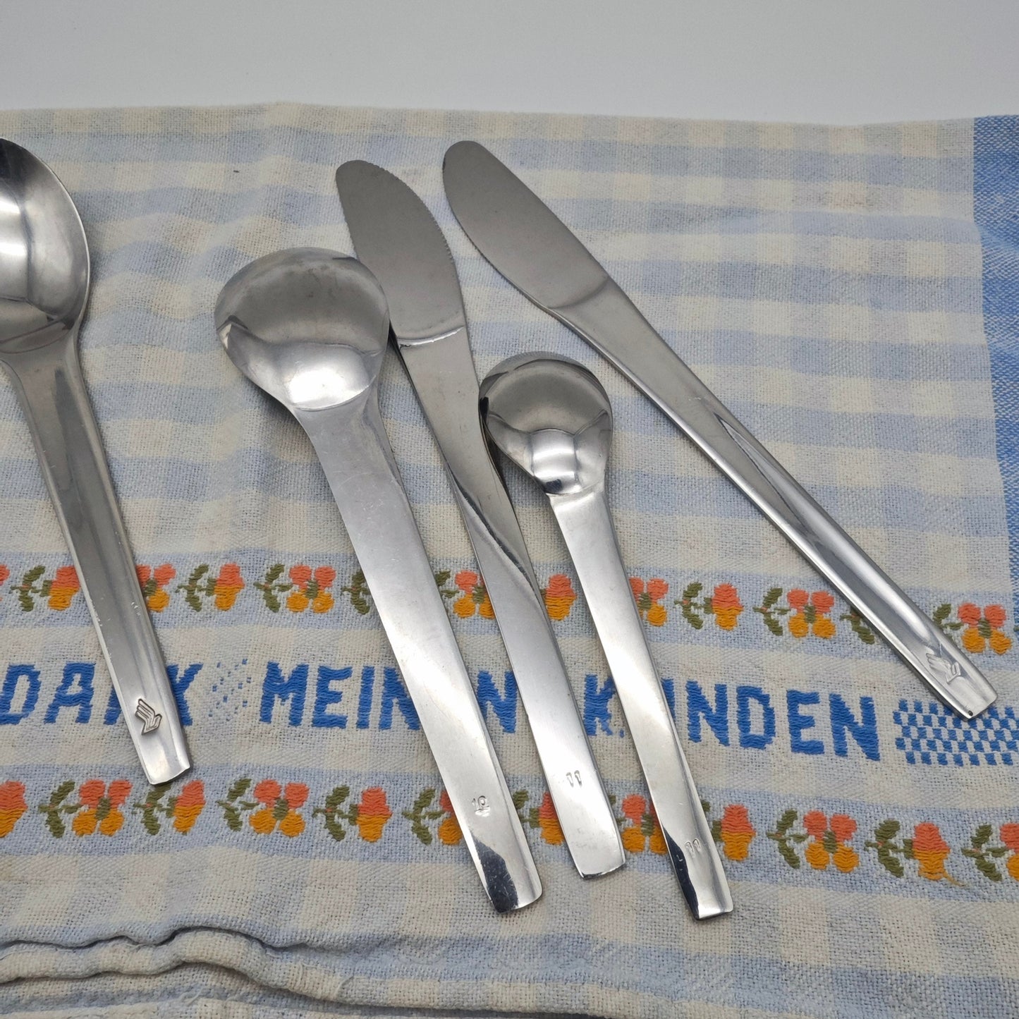 6x Singapore Airlines Besteck Edelstahl 2 Messer 2 Löffel 2 Teelöffel Bordbesteck Flugzeugbesteck