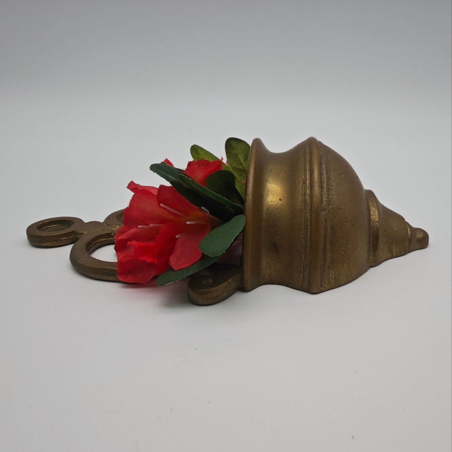 Wandvase Weihwasserbecken Messing vintage Vase Jugendstil italienisch Türverzierung