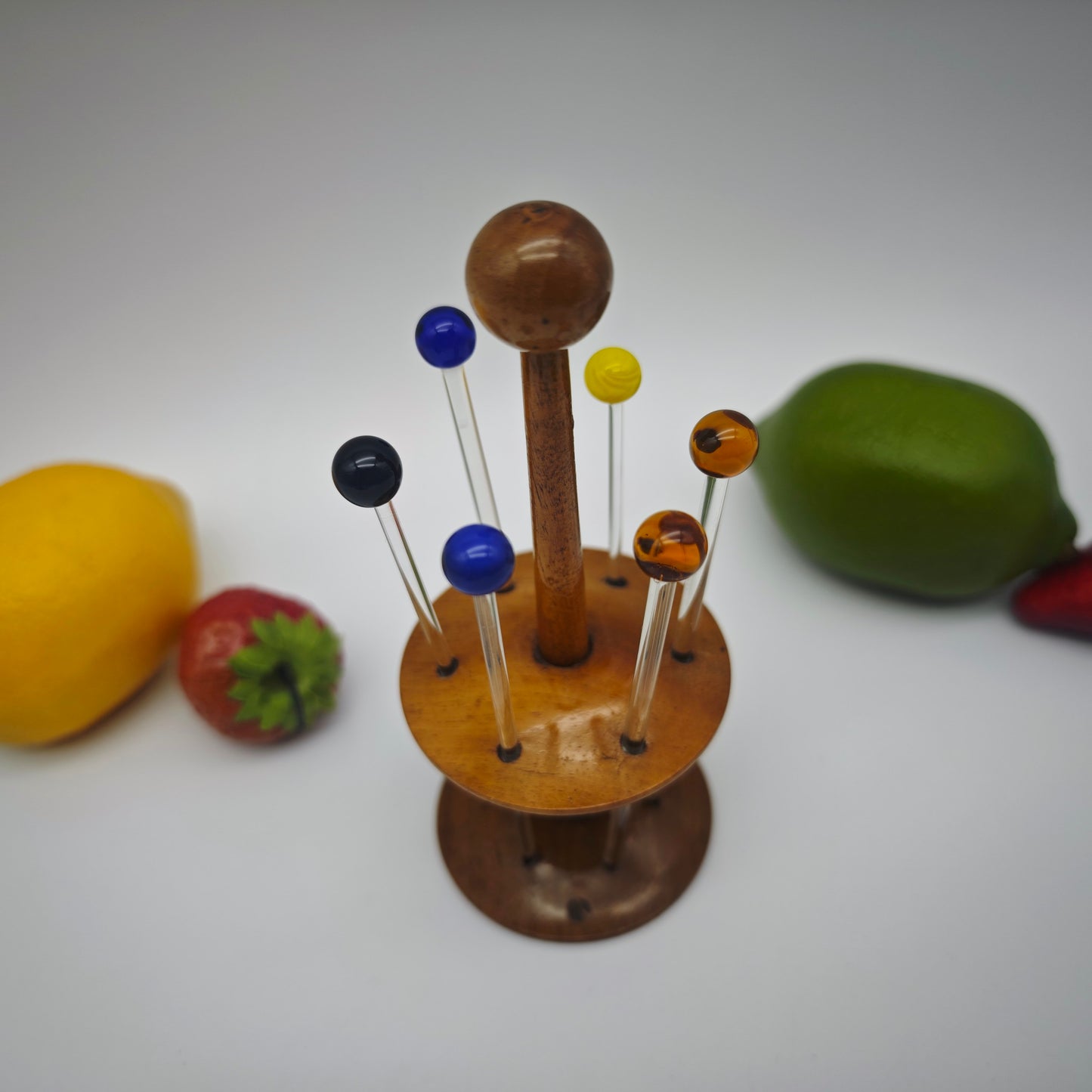 6 Bowlespieße Glas Holzhalter bunt Kugel Cocktailpicker Cocktailspieße Aufsteller