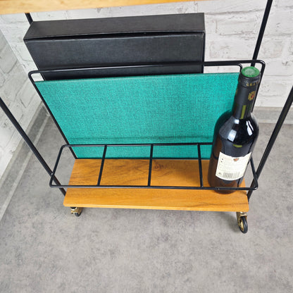 Servierwagen auf Rollen Barwagen Zeitschriftenhalter Flaschenhalter String Era Midcentury grün Schallplattenhalter Beistelltisch auf Rollen